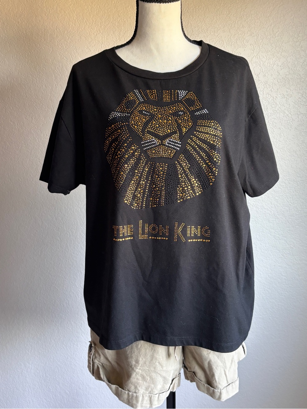 The Lion King Black Short Sleeve Tee with Gold Stud Design women’s L